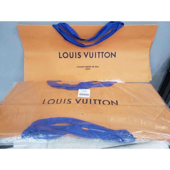 6 NEVER USED XL 77x35x16" VERY BIG Louis Vuitton Shopping Paper Gift Bags lot - Picture 1 of 3